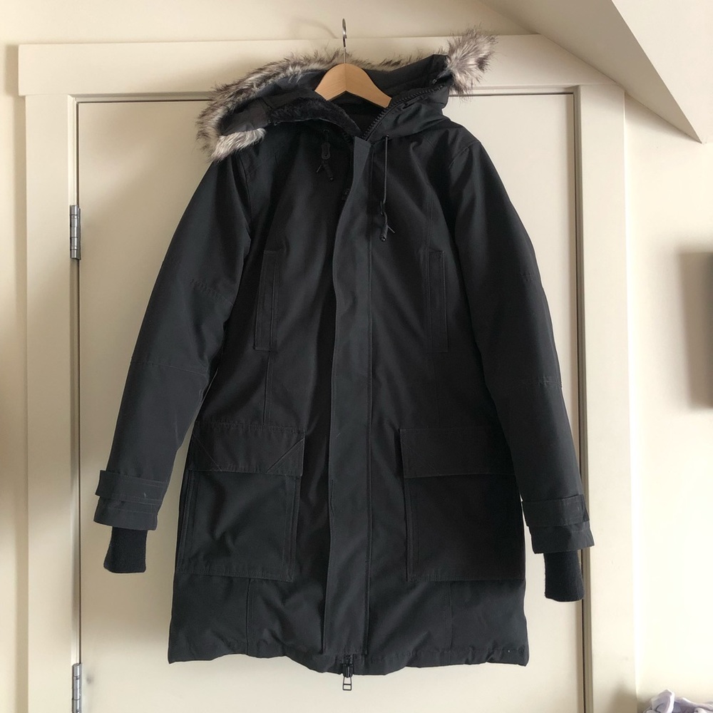 Aritzia TNA Bancroft Parka Large Black